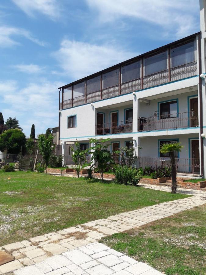 Apsa Butik Hotel Szuhumi Kültér fotó