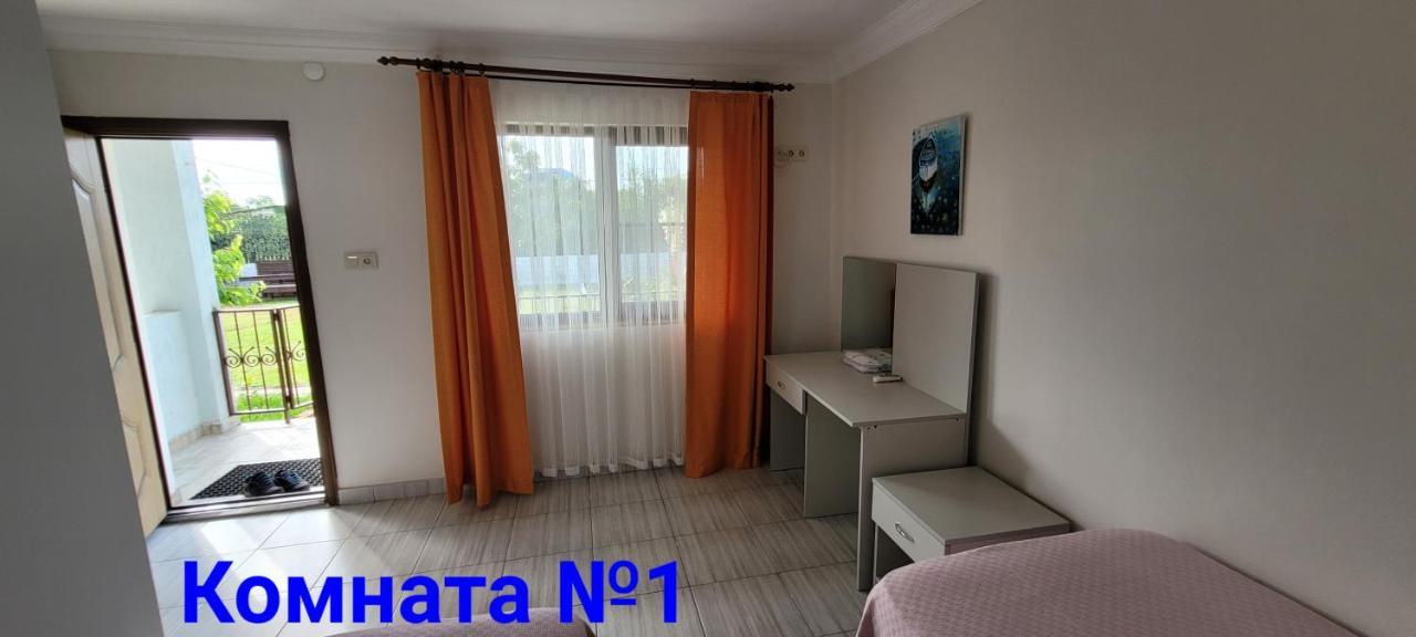 Apsa Butik Hotel Szuhumi Kültér fotó