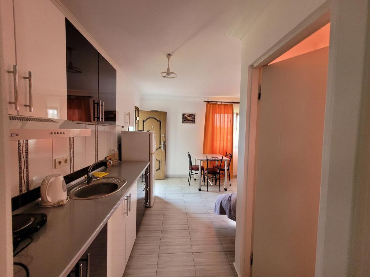 Apsa Butik Hotel Szuhumi Kültér fotó