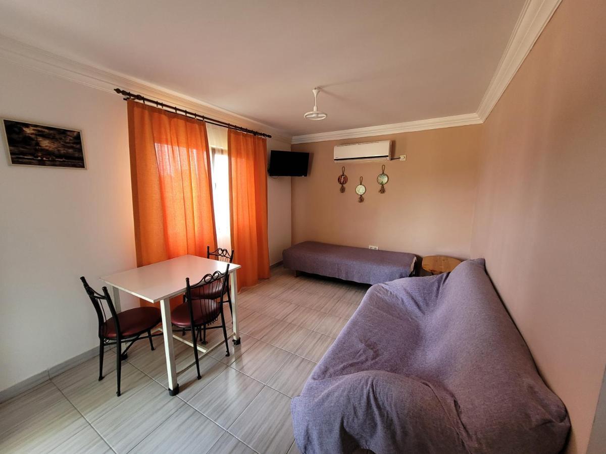 Apsa Butik Hotel Szuhumi Kültér fotó