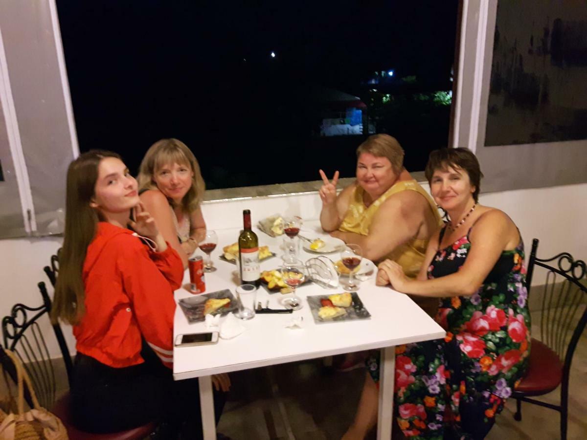 Apsa Butik Hotel Szuhumi Kültér fotó